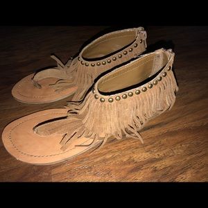 Steve Madden fringe sandals size 8